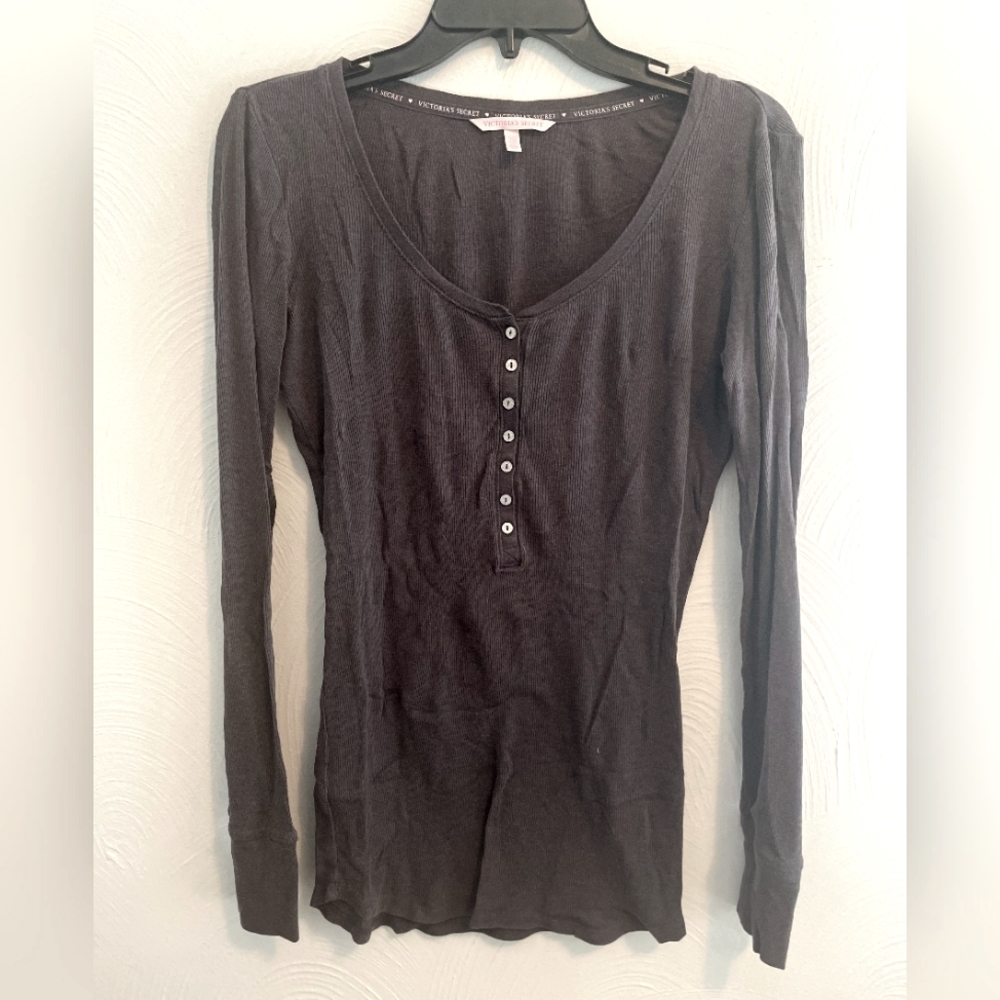 Charcoal gray Victoria's Secret Long Sleeve Henley, size Medium Long